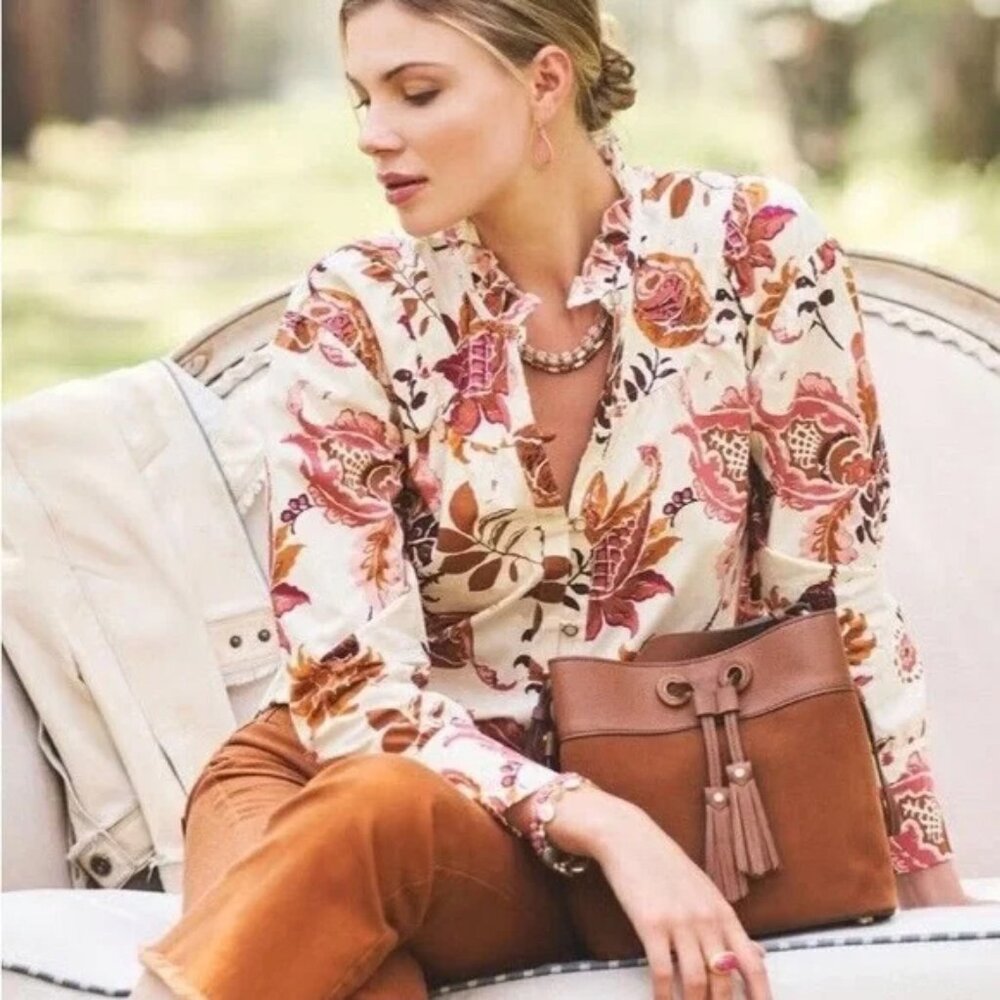 Spartina 449 Elise Floral Stretch Top in Linden Thistle. Medium. Pink Beige Gold